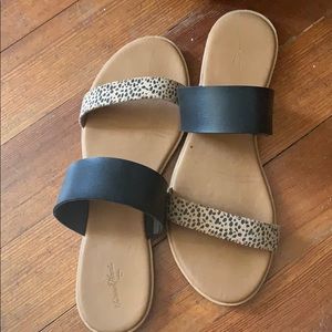 Leopard Print Slides